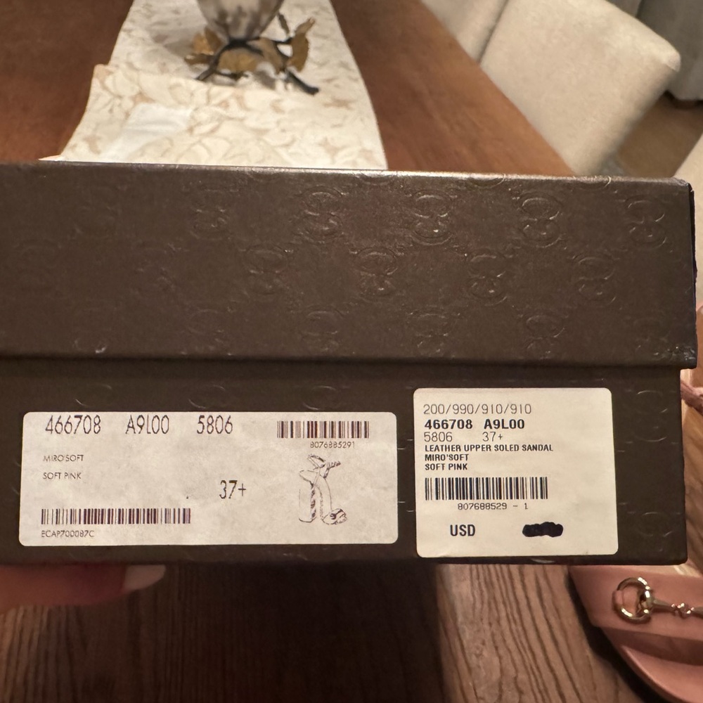 Authentic Gucci Leather Sandal in Soft Pink - Picture 4 of 4